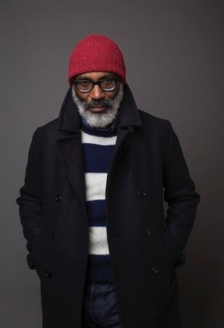 Какое полупальто носить с темно-синими джинсами