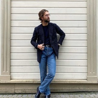 С чем носить темно-синий кожаный ремень мужчине