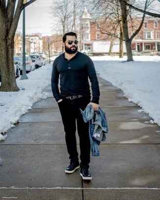 С чем носить темно-синий кожаный ремень мужчине