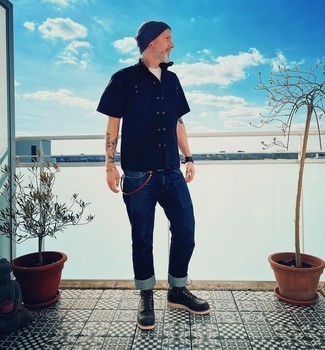 С чем носить темно-синий кожаный браслет мужчине