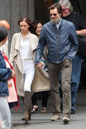 С чем носить темно-синюю кожаную куртку мужчине