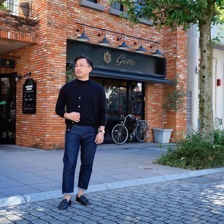 С чем носить темно-синие кожаные лоферы мужчине