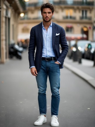 С чем носить темно-синий льняной пиджак мужчине