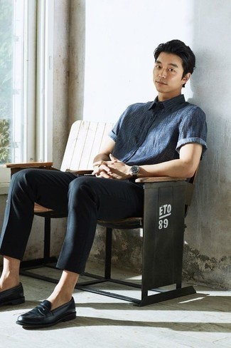 Какие брюки чинос носить с темно-синими лоферами