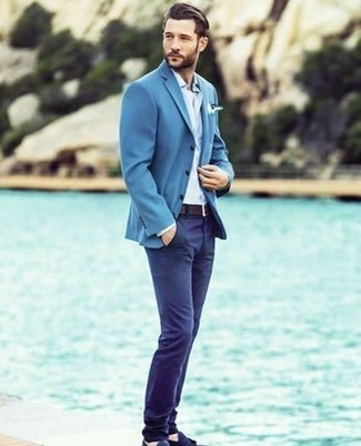 Какие брюки чинос носить с темно-синими лоферами