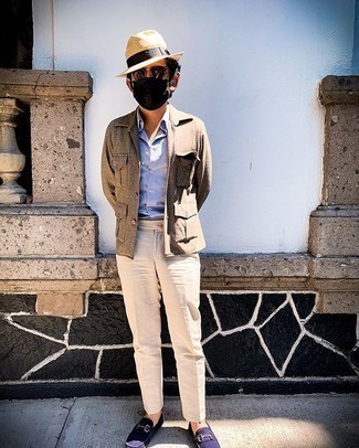 Какие куртки-рубашки носить с темно-синими лоферами мужчине