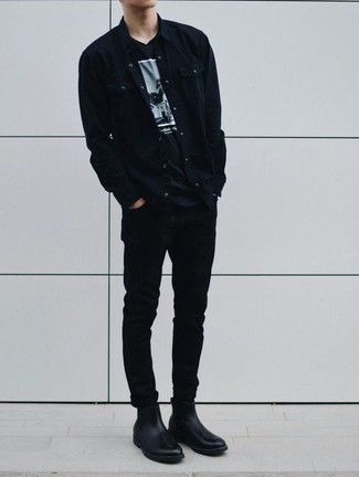 С чем носить темно-синюю рубашку с длинным рукавом мужчине