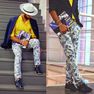 Какие пиджаки носить с темно-синими низкими кедами мужчине