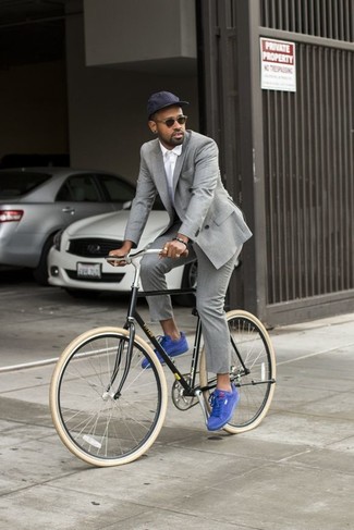 Какие пиджаки носить с темно-синими низкими кедами мужчине