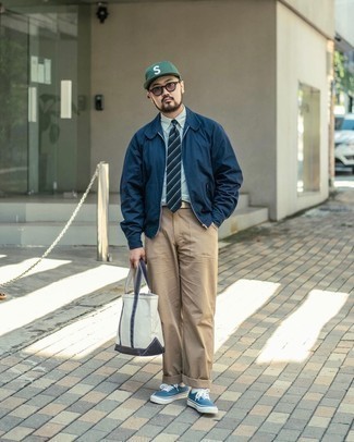 Какие бомберы носить с темно-синими низкими кедами мужчине