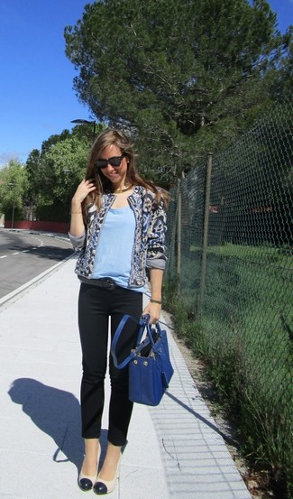 С чем носить темно-синий открытый жакет женщине