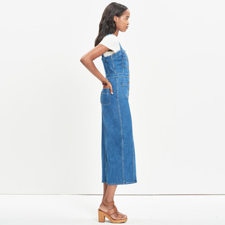 С чем носить темно-синий сарафан