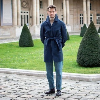 С чем носить темно-синее длинное пальто