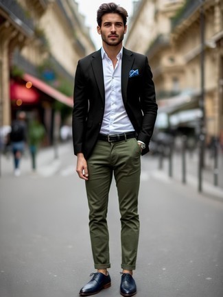 С чем носить темно-синие оксфорды