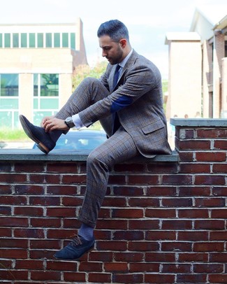 С чем носить темно-синие оксфорды