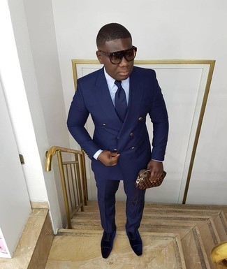 С чем носить темно-синие оксфорды