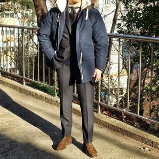 Какие костюмы носить с темно-синей паркой