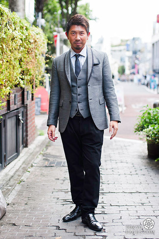 С чем носить темно-синий нагрудный платок