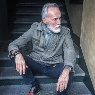 С чем носить темно-синие носки в горошек мужчине