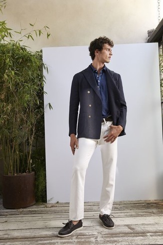 Какие пиджаки носить с темно-синей футболкой-поло мужчине