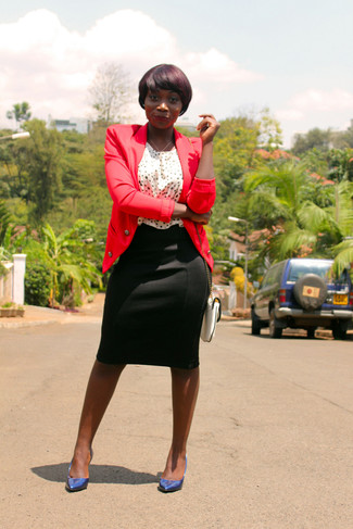 Какие топы без рукавов носить с темно-синими туфлями