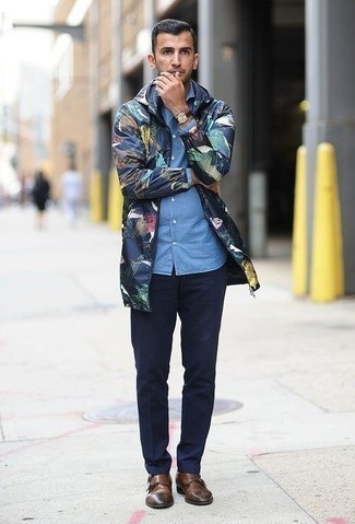 Какие монки носить с темно-синим дождевиком