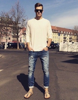 С чем носить темно-синие рваные зауженные джинсы мужчине