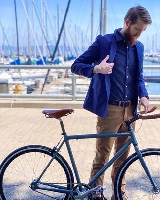 Какие пиджаки носить с темно-синей рубашкой с коротким рукавом мужчине