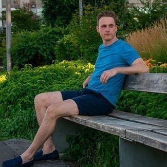 Какие мокасины носить с темно-синими шортами мужчине