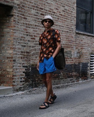 Какие сандалии носить с темно-синими шортами мужчине