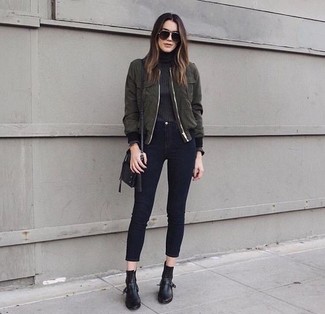 Какие бомберы носить с темно-синими джинсами скинни