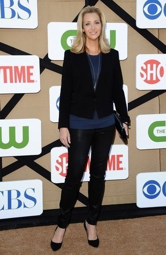 Какие пиджаки носить с темно-синим топом без рукавов