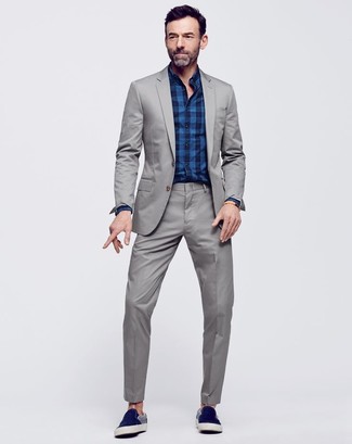 С чем носить темно-синие слипоны мужчине