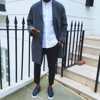 Какие длинные пальто носить с темно-синими слипонами