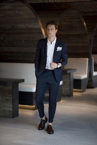 Какие туфли дерби носить с темно-синим костюмом