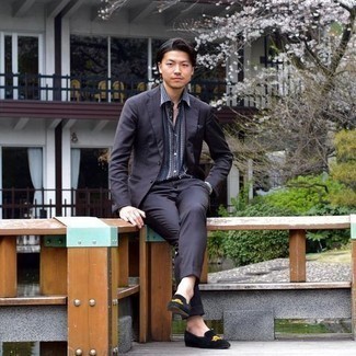 С чем носить темно-синий костюм в 30 лет