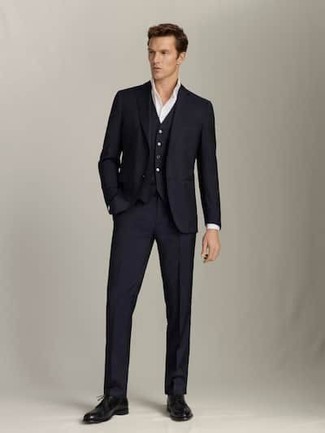 С чем носить темно-синий костюм весна