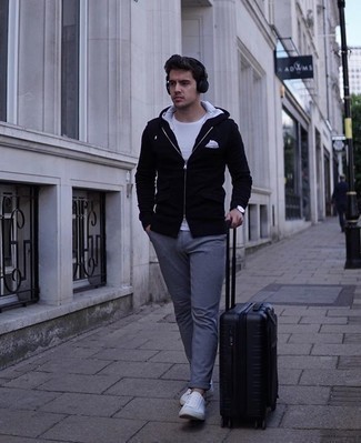 С чем носить темно-синий чемодан мужчине