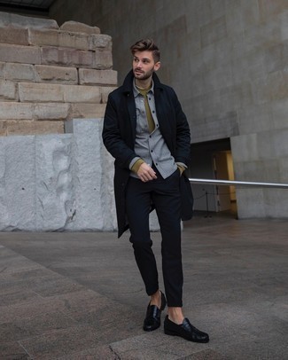 С чем носить темно-синий плащ мужчине