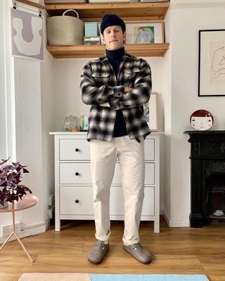 Какие лоферы носить с темно-синей водолазкой мужчине