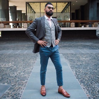 Какие пиджаки носить с темно-синим жилетом