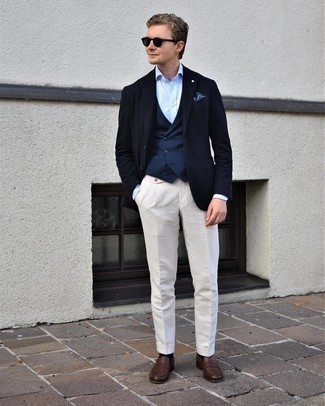 Какие пиджаки носить с темно-синим жилетом