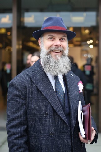 С чем носить темно-синее шерстяное пальто мужчине