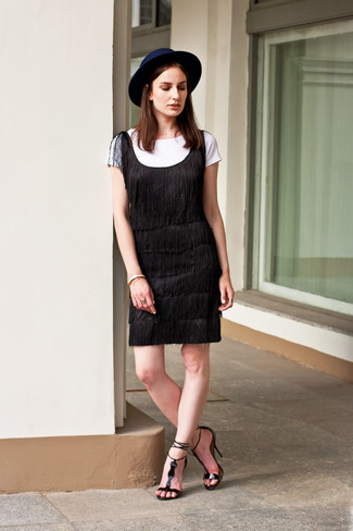 С чем носить темно-синюю шерстяную шляпу женщине