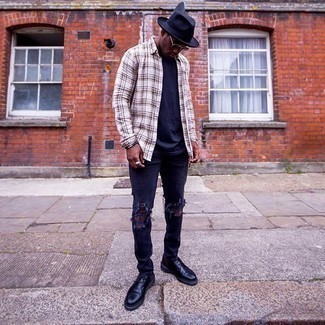 С чем носить темно-синюю шерстяную шляпу мужчине