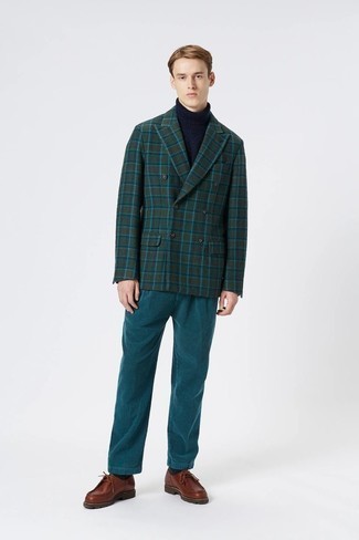 С чем носить темно-синюю шерстяную водолазку мужчине