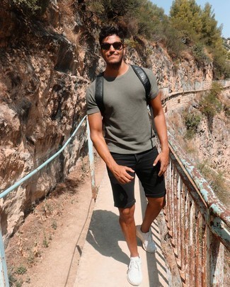 С чем носить нейлоновый рюкзак мужчине