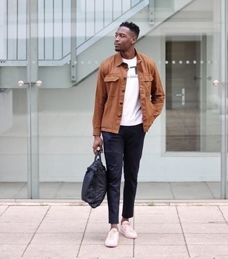 С чем носить нейлоновый портфель