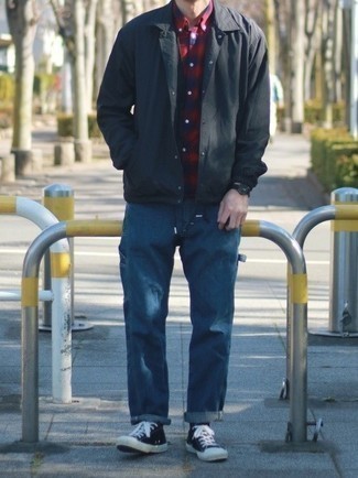 С чем носить нейлоновую куртку-рубашку мужчине