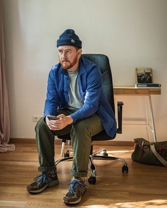 Какие куртки-рубашки носить с оливковыми кроссовками мужчине